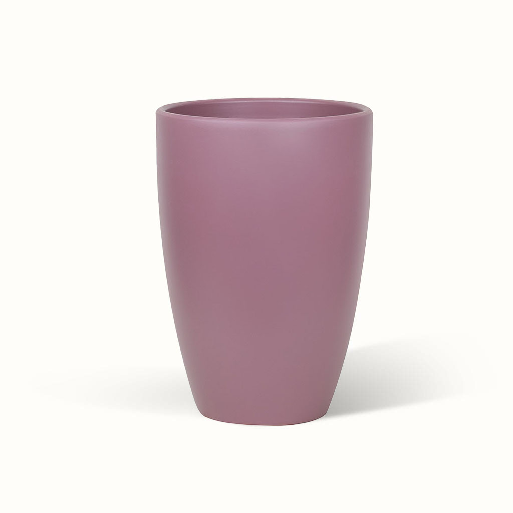 Lilla Classic-potteskjuler med glat overflade og en form, der bliver smallere mod bunden.