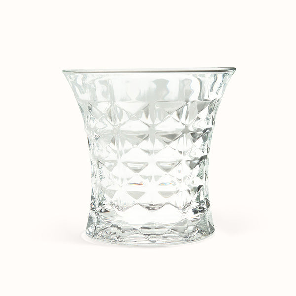 En Krystalglas vase som potteskjuler