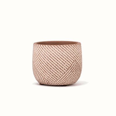 Grove potteskjuler i nougat med diagonalt mønster, Ø6